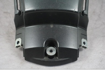 Baksidan på Bensintankskåpa från en BMW K 1600 GTL -2015 motorcykel.