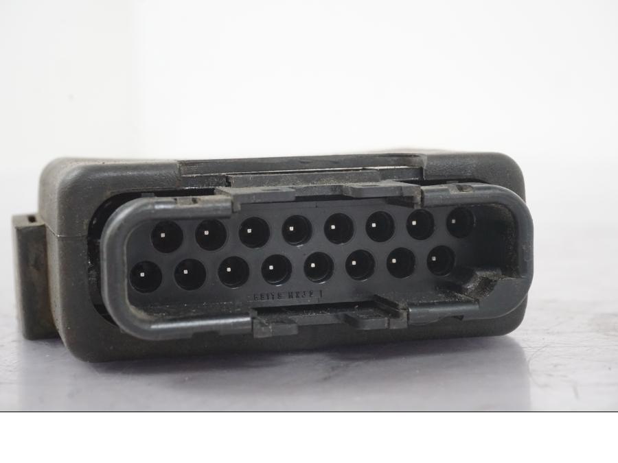 Baksidan på CDI / ECU från en Honda CBR 1000 F -1999 motorcykel.