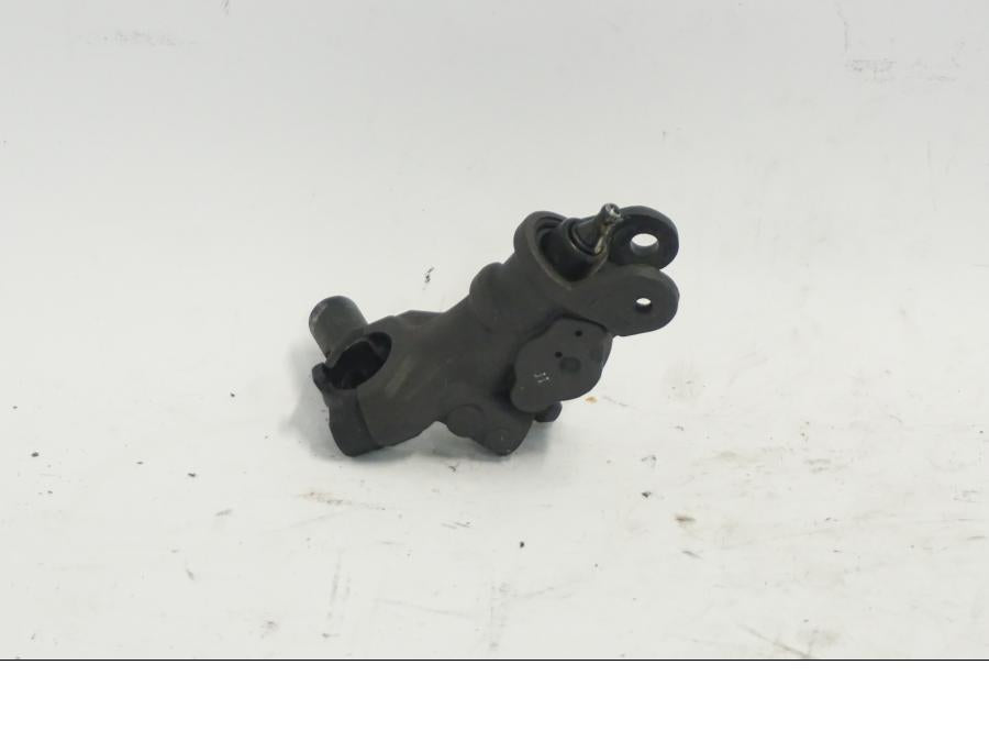 Baksidan på Bromshuvudcylinder från en KTM 790 Duke -2018 motorcykel.