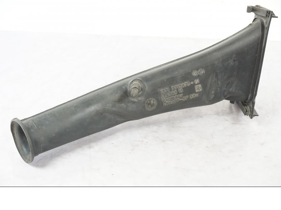 Framsidan på Luftrör från en BMW R 1200 GSA -2012 motorcykel.