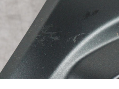 Höger sida på Strålkastarkåpa från en Suzuki GSF 1250 -2010 motorcykel.