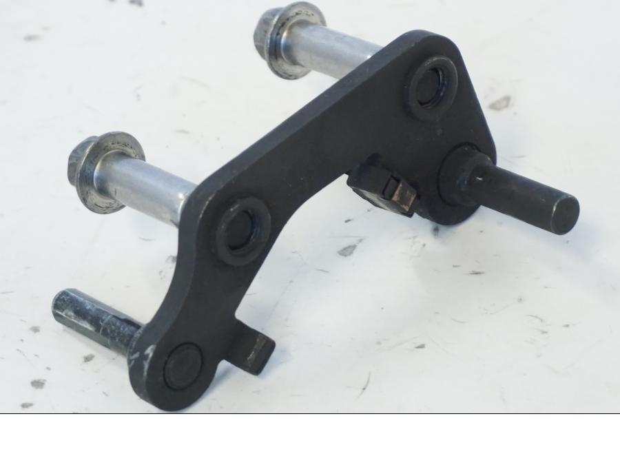 Vänster sida på Bromsoksfäste från en Kawasaki ER-6N -2012 motorcykel.