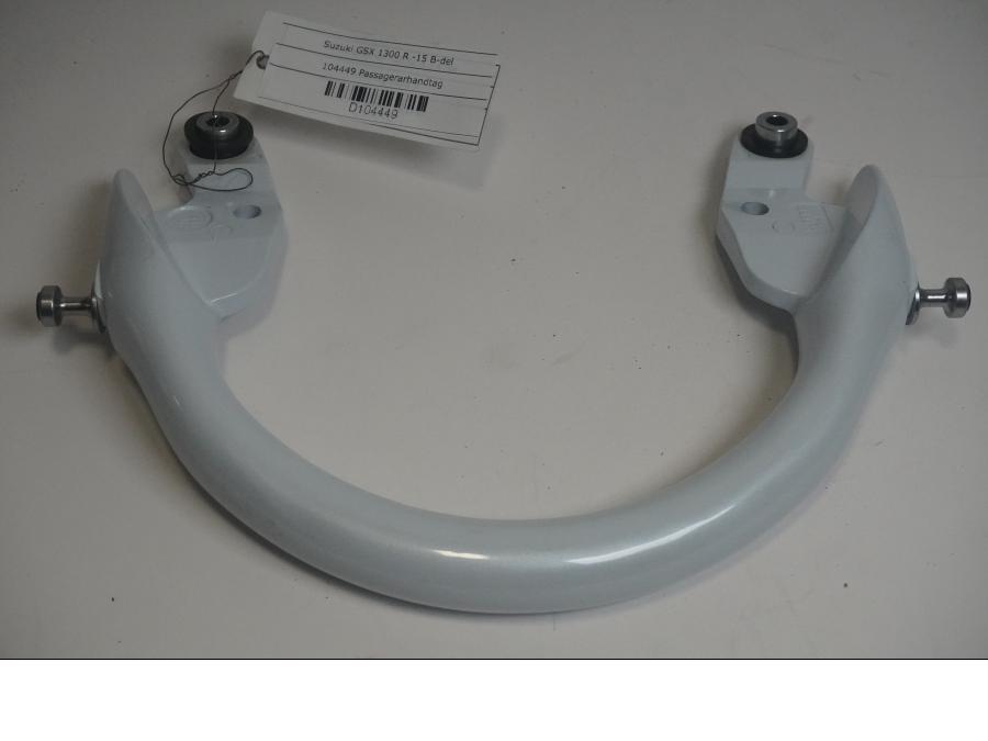 Framsidan på Passagerarhandtag från en Suzuki GSX 1300 R -2015 motorcykel.