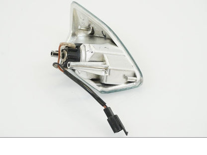 Vänster sida på Blinkers från en Yamaha NS50F Aerox 4 -2017 moped.