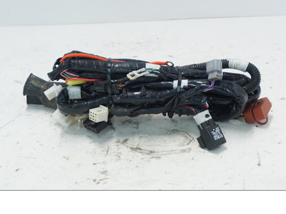 Snett nerifrån på Kabelstam från en Kymco Agility 125 -2019 scooter.