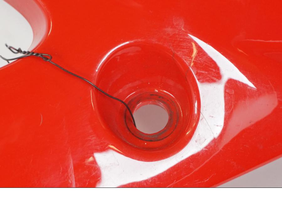 Extrabild3 på Sidkåpa från en Triumph Daytona 675 -2007 motorcykel.