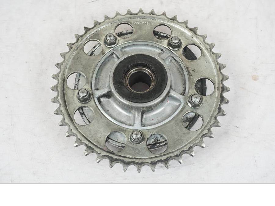 Höger sida på Drevfäste från en Suzuki GSX-R 750 -2001 motorcykel.