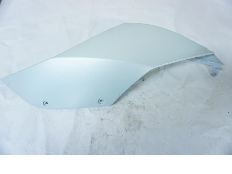 Baksidan på Bakvinge från en Ducati 899 Panigale -2015 motorcykel.