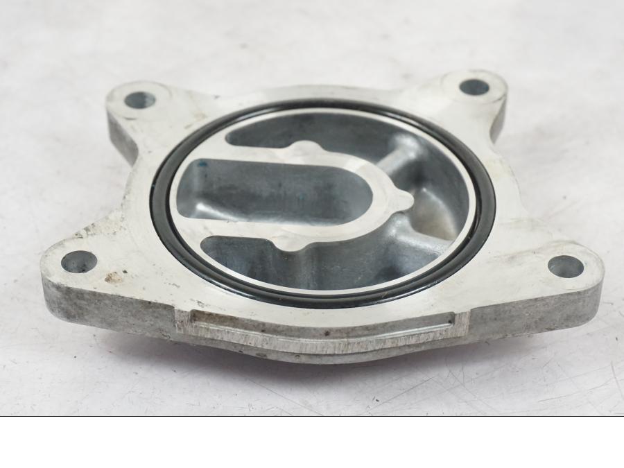 Vänster sida på Motorkåpa från en Kawasaki Z 900 -2019 motorcykel.