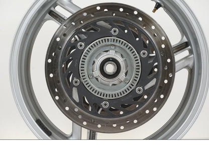 Baksidan på Hjulpaket från en Honda NT 700 -2008 motorcykel.