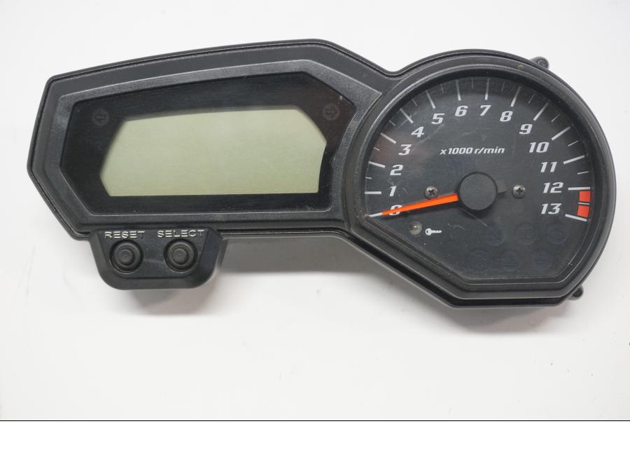 Framsidan på Instrumentpanel från en Yamaha FZ1-SA -2007 motorcykel.