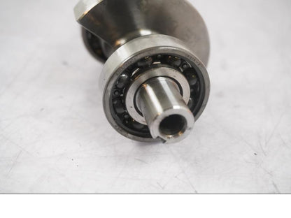 Höger sida på Balansaxel från en KTM 125 Duke -2017 motorcykel.