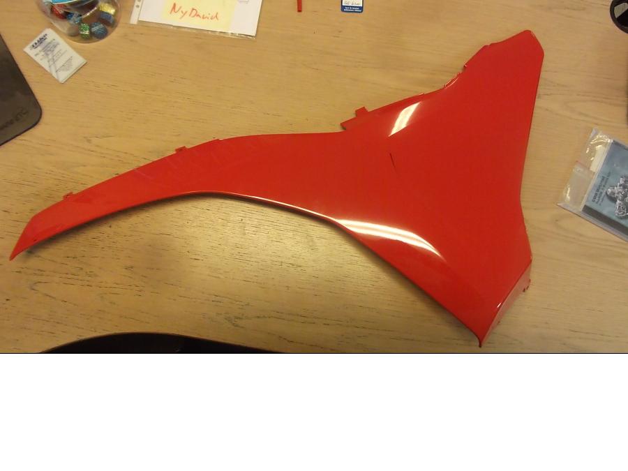 Framsidan på Magkåpa från en Ducati 900 SS -2017 motorcykel.