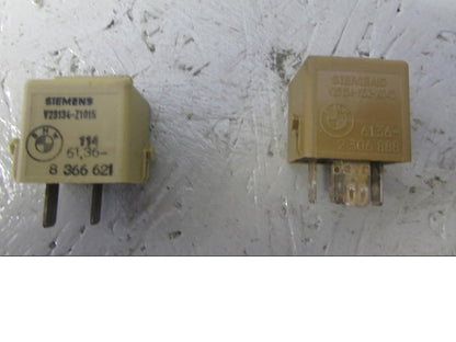 Vänster sida på Relä från en BMW R 850 C -1999 motorcykel.