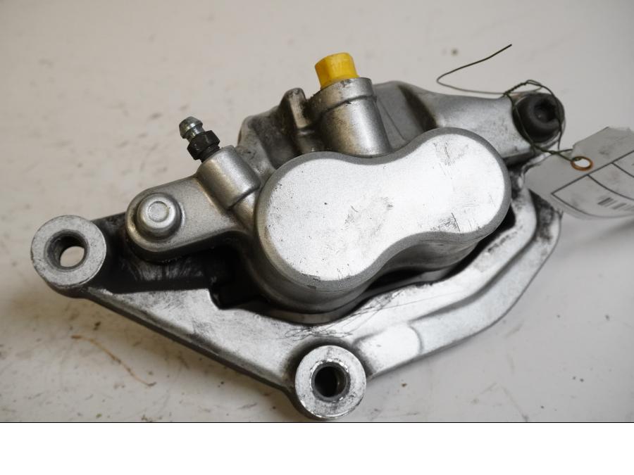 Framsidan på Bromsok från en Yamaha XVS 1100 -1999 motorcykel.