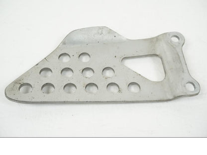 Snett uppifrån på Fotpinnefäste från en Suzuki GSX-R 1000 -2003 motorcykel.