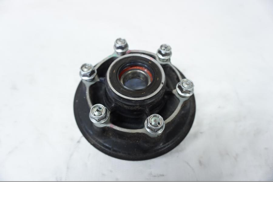 Framsidan på Drevfäste från en Kawasaki Z 800 -2013 motorcykel.