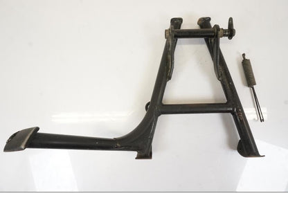 Framsidan på Centralstöd från en Honda NT 700 -2008 motorcykel.