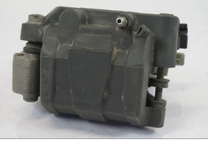 Snett uppifrån på Bromsok från en Honda NT 700 -2008 motorcykel.