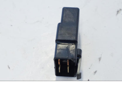 Baksidan på Relä från en Honda CBR 900 RR -2001 motorcykel.