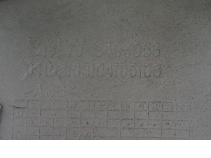 Höger sida på Motorkåpa från en BMW C400 -2019 motorcykel.