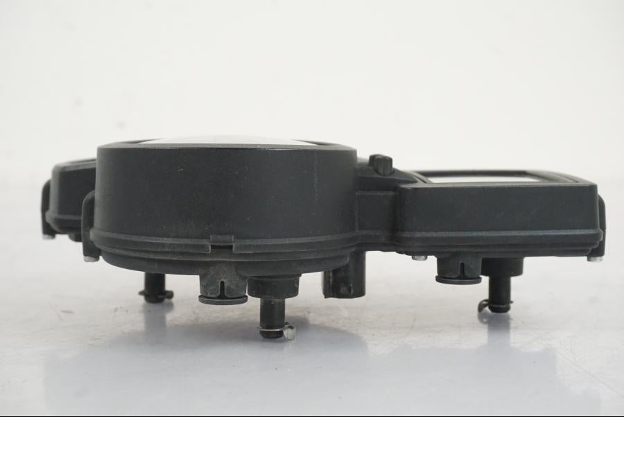 Snett nerifrån på Instrumentpanel från en BMW F 800 GS -2008 motorcykel.