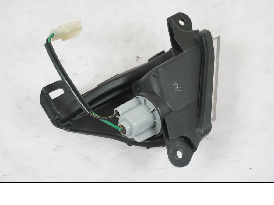 Snett nerifrån på Blinkers från en Kawasaki ZX-6R -2011 motorcykel.