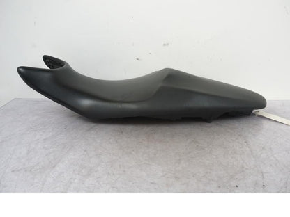 Framsidan på Sadel från en BMW F 800 R -2018 motorcykel.