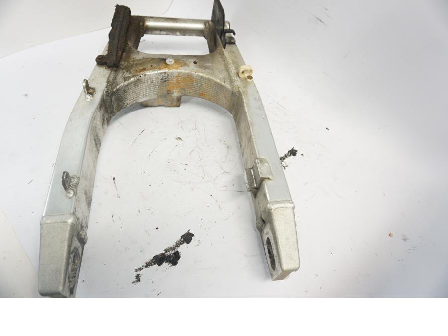 Snett uppifrån på Sving från en Suzuki DL 1000 -2003 motorcykel.