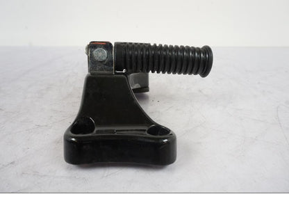 Vänster sida på Fotpinne från en Kawasaki VN 1500 -2003 motorcykel.