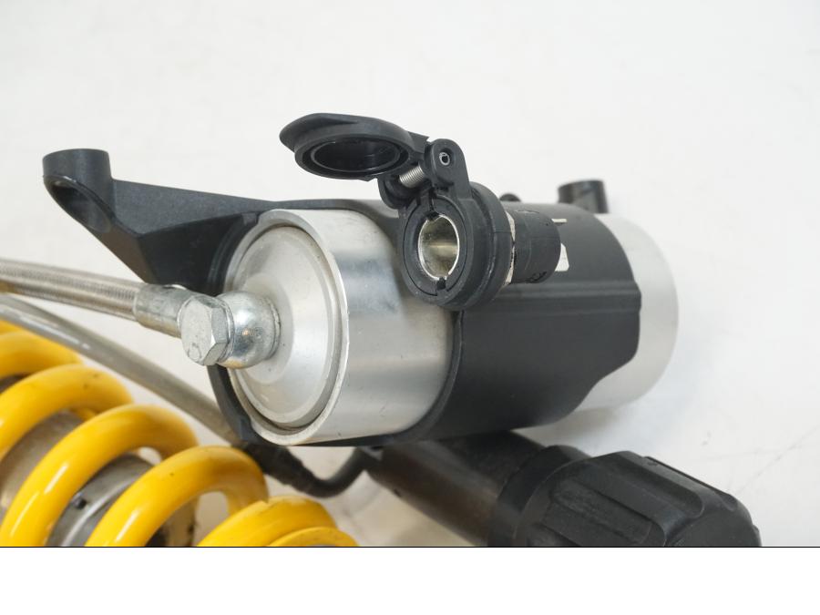 Extrabild2 på Stötdämpare från en Ducati Hyperstrada -2013 motorcykel.