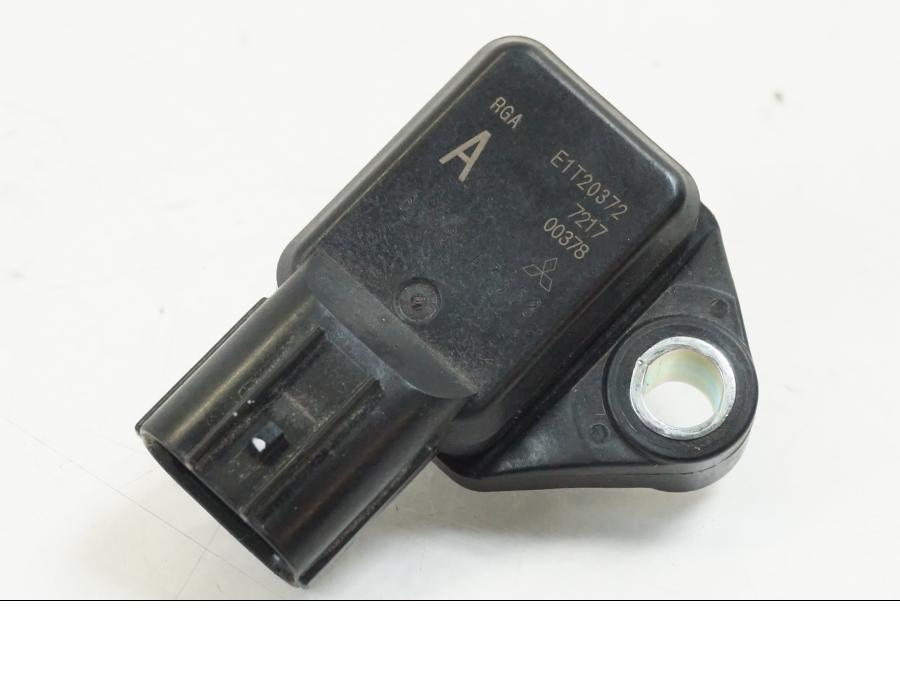 Baksidan på Mapsensor från en Honda CB 650 F Hornet -2017 motorcykel.