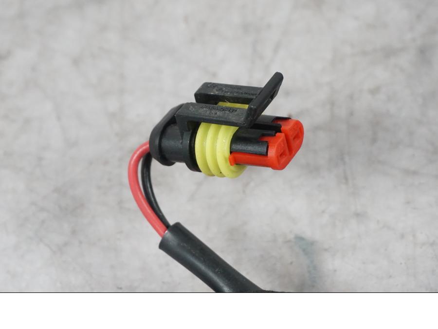 Höger sida på Vattenkylfläkt från en Ducati Multistrada V4 -2024 motorcykel.