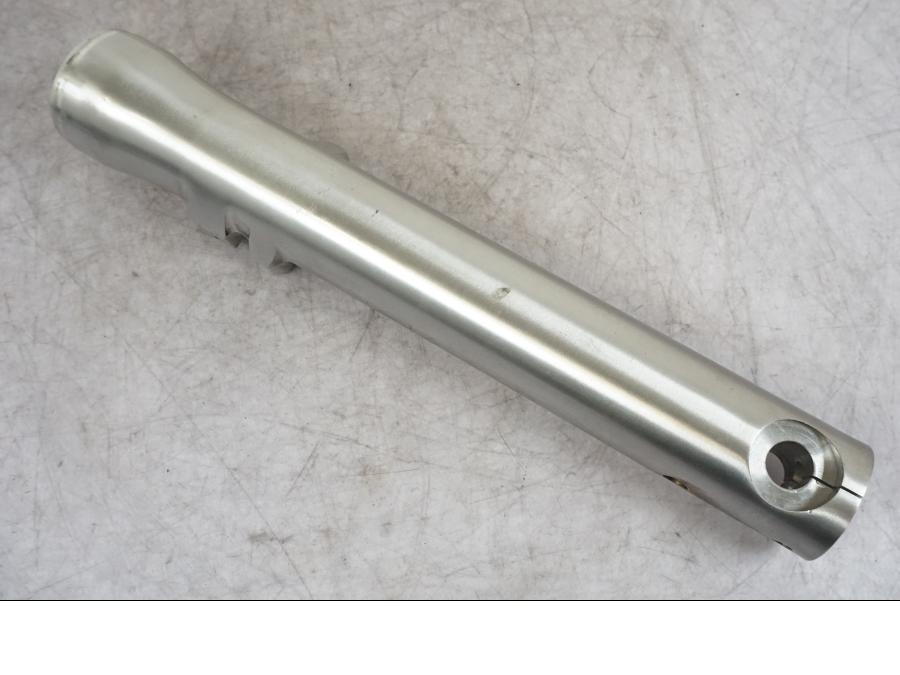 Framsidan på Gaffelben från en Kawasaki VN 1500 -1987 motorcykel.