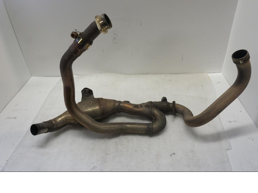 Framsidan på Grenrör från en Suzuki SV 650 -2016 motorcykel.