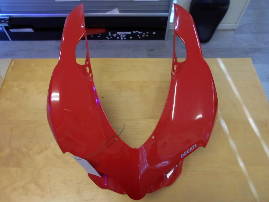 Framsidan på Toppkåpa från en Ducati 899 Panigale -2014 motorcykel.