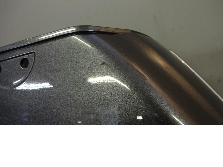 Snett nerifrån på Sidoväska från en Indian Cheiftain Limited -2018 motorcykel.