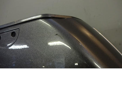 Snett nerifrån på Sidoväska från en Indian Cheiftain Limited -2018 motorcykel.