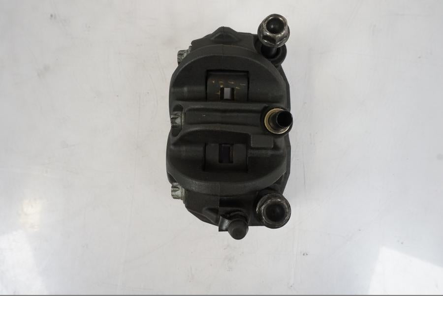 Vänster sida på Bromsok från en Honda CRF 1000 Africa Twin -2016 motorcykel.