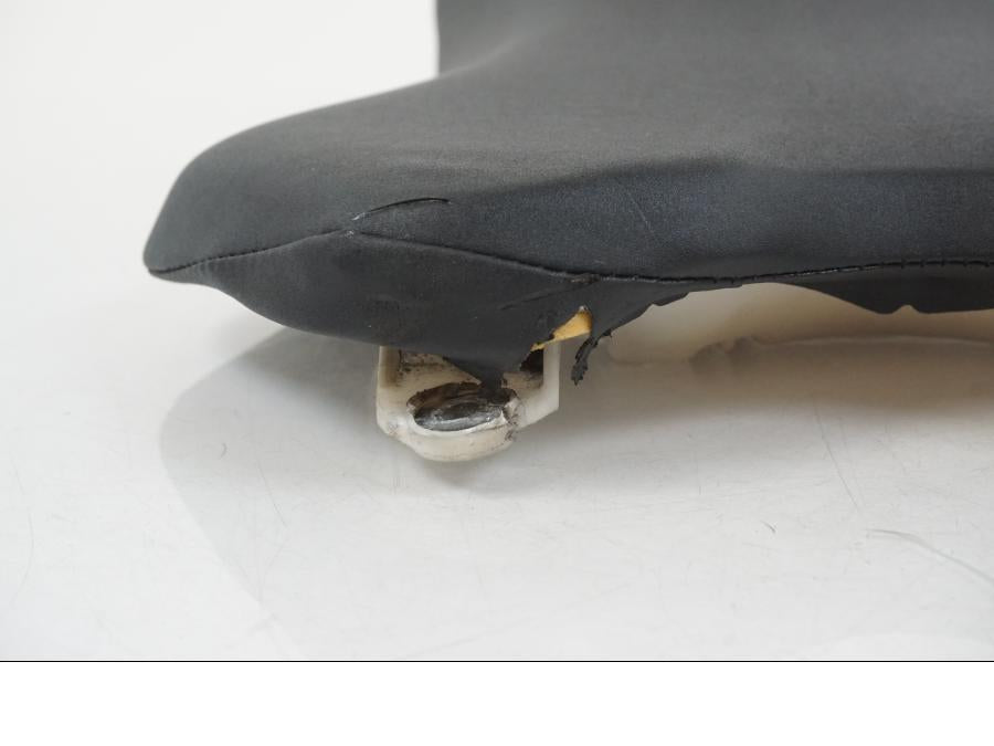 Snett uppifrån på Sadel från en Yamaha YZF 1000 R1 -2007 motorcykel.