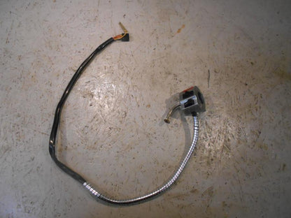 Baksidan på Styrelreglage från en Suzuki VS 750 Intruder -1986 motorcykel.