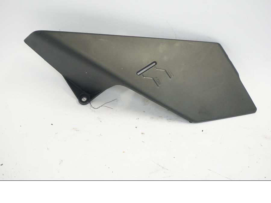 Baksidan på Sidkåpa från en KTM 790 Duke -2018 motorcykel.