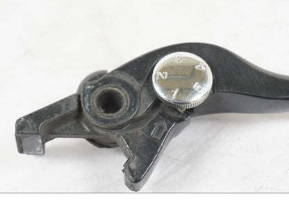 Vänster sida på Bromsgrepp från en Kawasaki ZX-6R -2011 motorcykel.