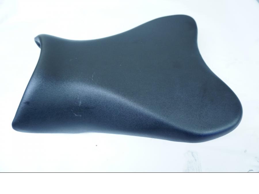 Vänster sida på Sadel från en Suzuki GSX-R 750 -2009 motorcykel.