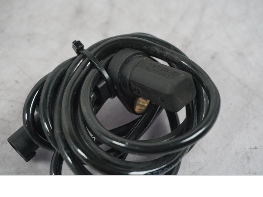 Vänster sida på ABS givare från en BMW K 1600 GTL -2015 motorcykel.