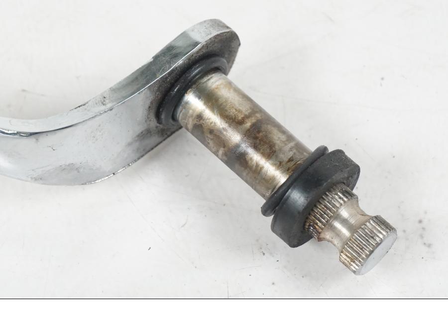 Baksidan på Växelarm från en H-D Softail FXCW Rocker -2008 motorcykel.