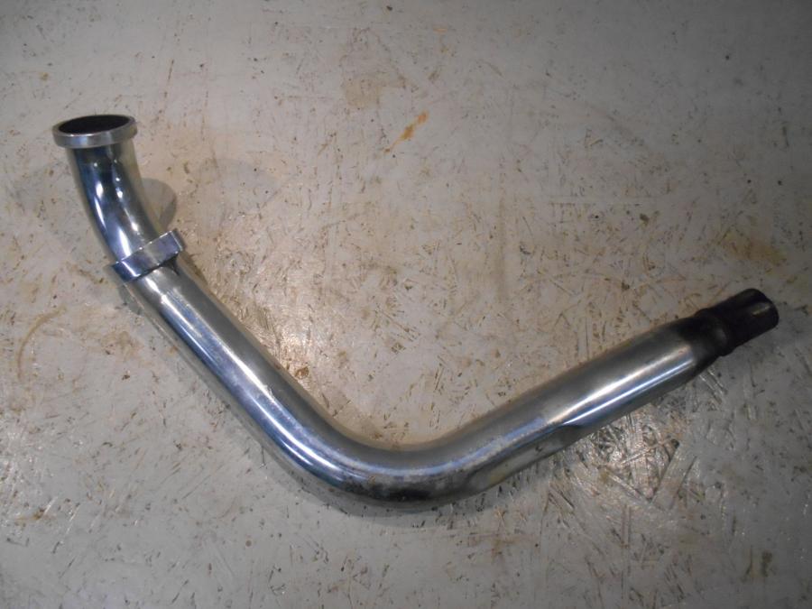 Höger sida på Grenrör från en Suzuki VS 750 Intruder -1986 motorcykel.