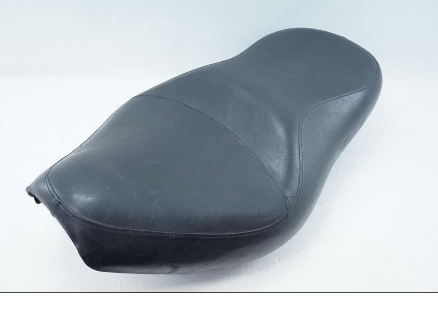 Baksidan på Sadel från en Kawasaki Vulcan 800 Drifter -1999 motorcykel.