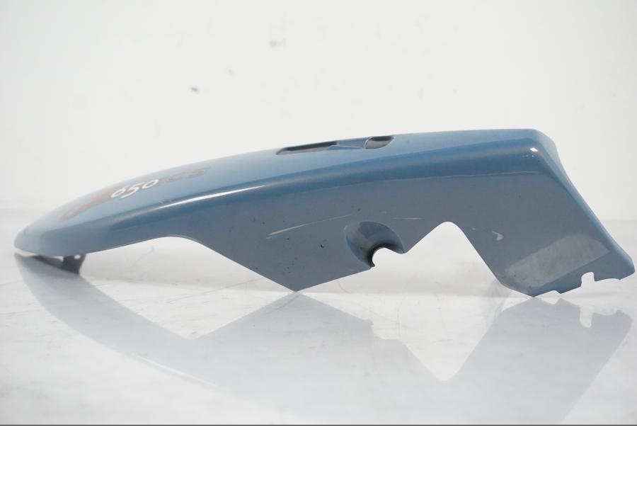 Höger sida på Bakvinge från en BMW F 650 CS -2002 motorcykel.