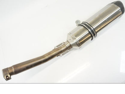 Snett nerifrån på Ljuddämpare Sport från en Suzuki GSX 1300 R -2017 motorcykel.